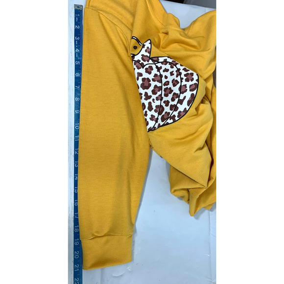 Animal Print Pumpkin T Shirt Womens Small Gold Long Sleeve Top Autumn Fall - Picture 7 of 9